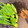 【オクラがあったら】梅マヨおかか和えの工程2