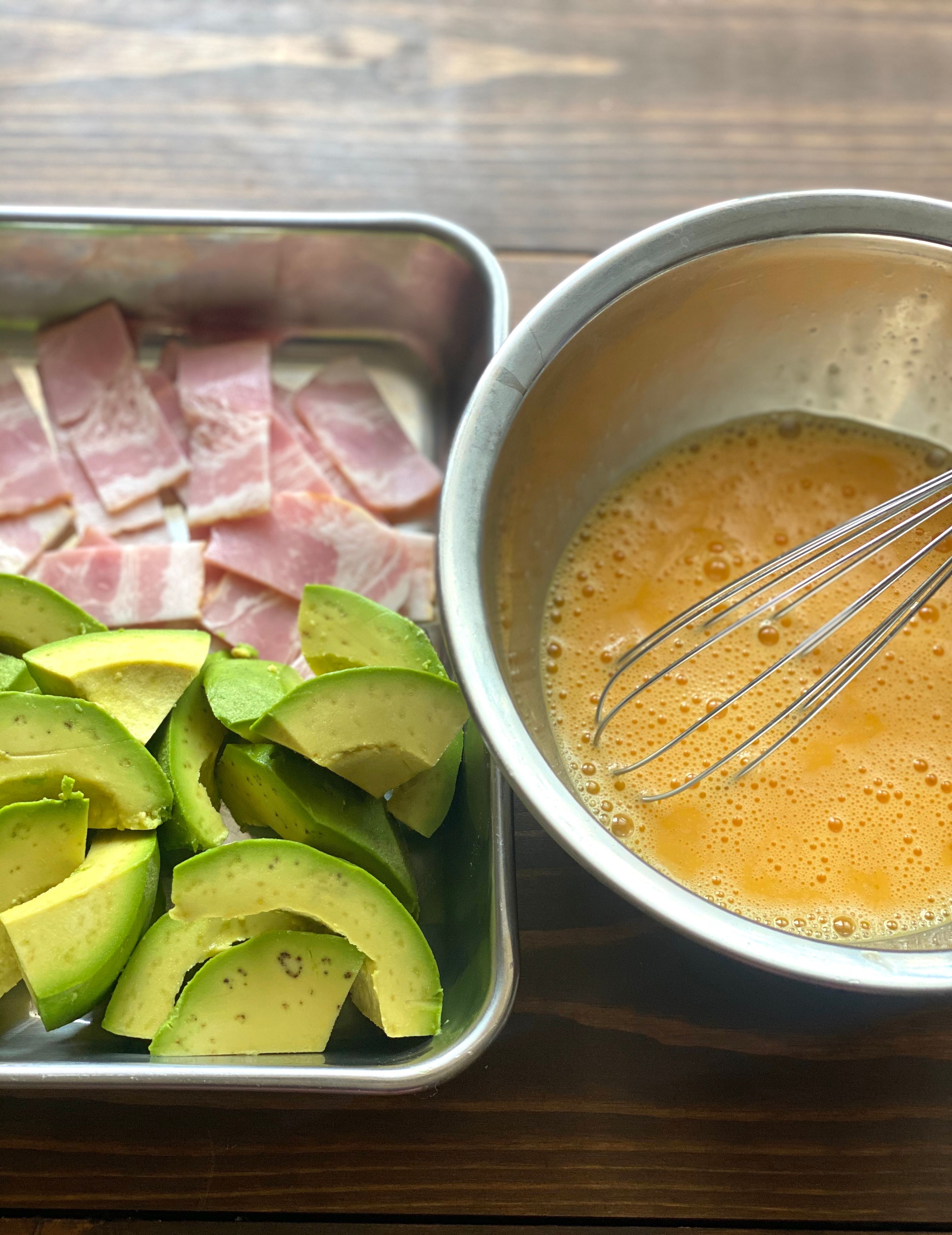 アボカド　ベーコン とろける食感☆アボカドベーコンエッグ | レシピサイトNadia