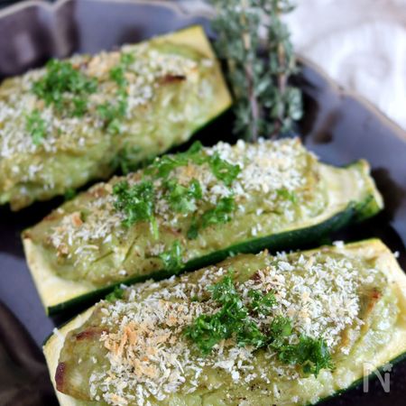 アボカドペスト入りズッキーニヌードルのレシピ