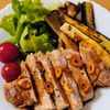 まゆのの作ってみた!投稿(にんにくチップが香ばしい！バルサミコソースのポークステーキ)