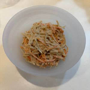 隆太の作ってみた!投稿(激うま!ごぼうとにんじんの濃厚ツナマヨサラダ)