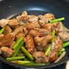 あめお姉さん！の作ってみた!投稿(ゴロっと豚肉と🤭にんにくの芽の旨辛スタミナ炒め🤩🍺)