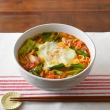 コクのある辛さ！チーズタッカルビ風ラーメン