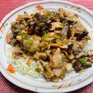 槻*ちょこ汰。の作ってみた!投稿(行列の定食屋さんの🍚とろとろ豚バラねぎ塩レモン炒め定食🤩)