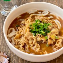 汁まで飲み干す美味しさ!冬の温かカレーうどん