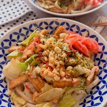 だしパックで【お揚げとキャベツの旨だし焼きうどん】お弁当にも