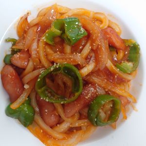 オレンジの作ってみた!投稿(パスタより美味しい!?『うどんナポリタン』ランチに最適♡)