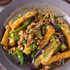 【とろとろ茄子が最高に旨い】豚ひき肉と厚揚げのオイスター炒め