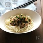 ニラときのこのそぼろうどん
