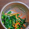 しっとりささみとほうれん草とにんじんの塩こんごま味噌マヨの工程3