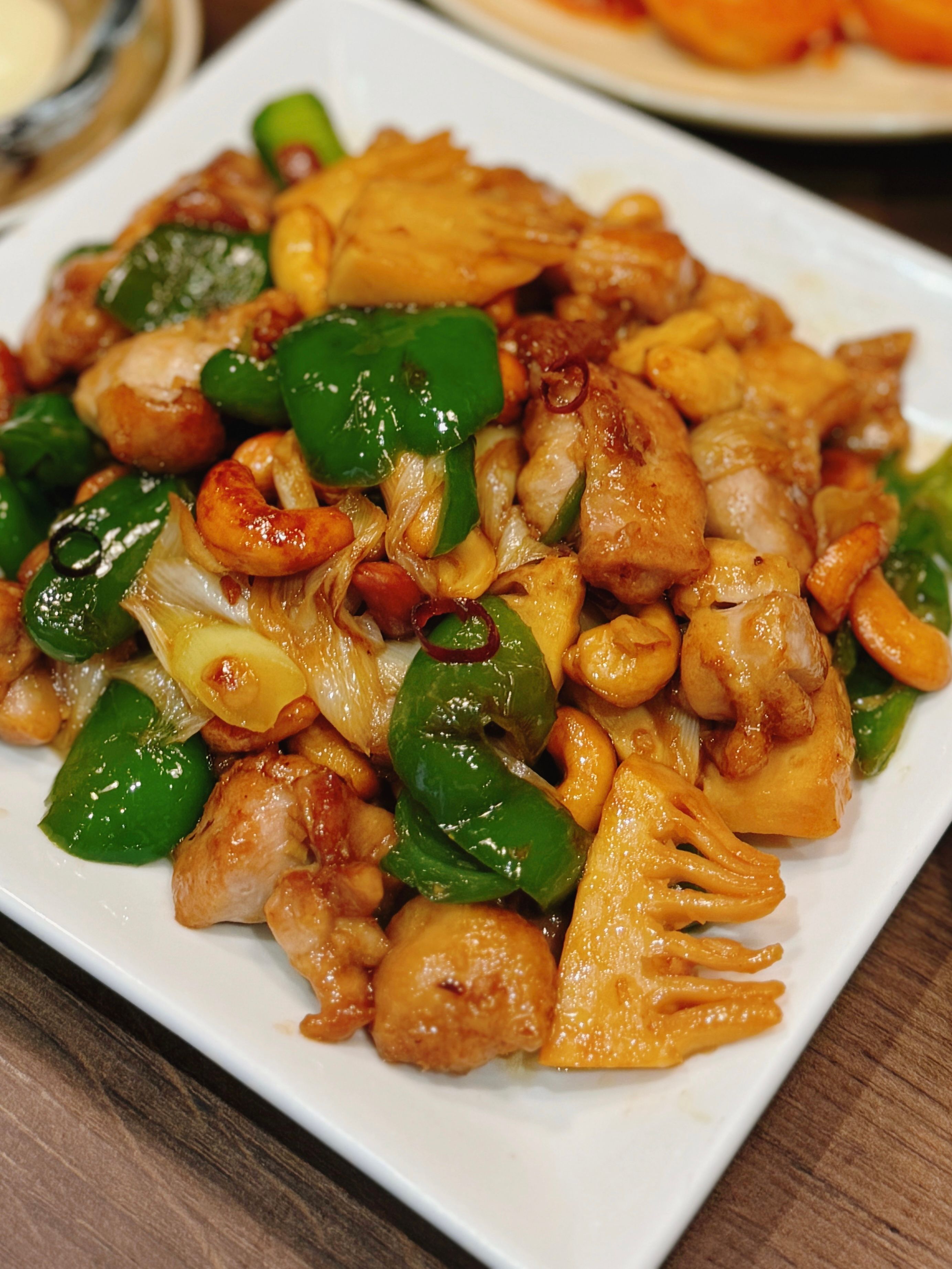 昭和レトロ 鶏肉とカシューナッツ炒め 食品サンプル 直径約26cm 町中華