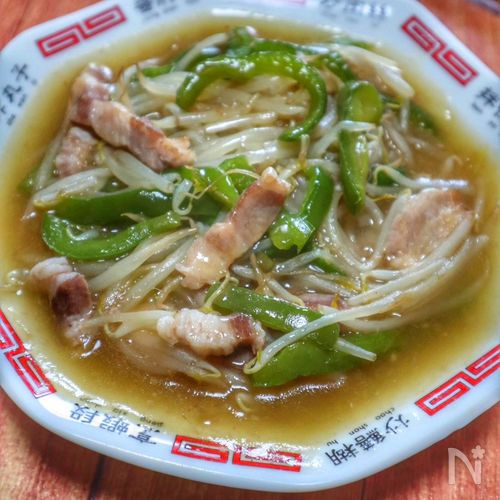 シャキシャキ♪豚肉ともやしピーマンのとろっと♡中華煮