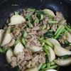 ワンパンで簡単！【豚こまとかぶの生姜焼き】ご飯が進む◎の工程3