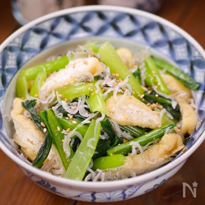 1分おつまみシリーズ⑭じゃこと小松菜とお揚げさんの和え物🍶