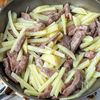【新じゃがと牛肉のコク旨炒め】ごはん泥棒!の工程4