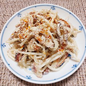 よっこの作ってみた!投稿(もやしとちくわのゴマポンマヨ和え🤤激安グルメありがとう🤩)
