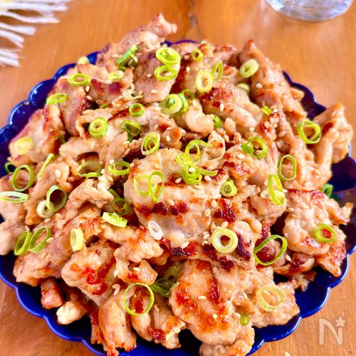 〖ご飯が進む〗豚こまがしっとりジューシー！からしマヨ焼き
