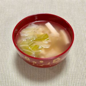 キャピタンの作ってみた!投稿(春キャベツとうす揚げのお味噌汁)