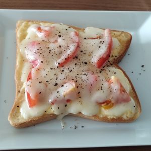 ゆの作ってみた!投稿(トマトのジューシーさがたまらない!トマチートースト)