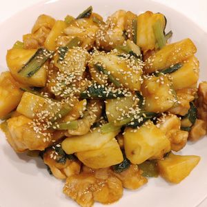 ゆきの作ってみた!投稿(【鶏むね肉とじゃがいもの旨ダレいため】食べ応え◎節約にも)