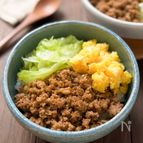 10分で完成！肉味噌とキャベツの3色丼