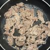 すぐできる♪豚こまと夏野菜の塩麹カレー炒めの工程1
