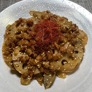 楽ラク手抜キッチン🐶🐾の作ってみた!投稿(旨味たっぷり【ごぼうと蓮根のオイスターきんぴら】お弁当にも◎)