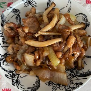 万福の作ってみた!投稿(【豚こま玉ねぎのポン照り炒め】ご飯がすすむ10分おかず)