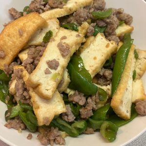 いわこの作ってみた!投稿(【厚揚げピーマンの肉味噌炒め】ご飯が進む♪)