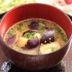 簡単！茄子のお味噌汁　ごま風味