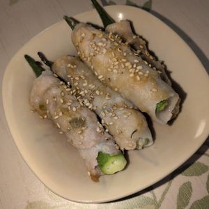 KUMIKOの作ってみた!投稿(オクラの肉巻き柚子胡椒わさびソース♩レンジで簡単！めちゃうま)