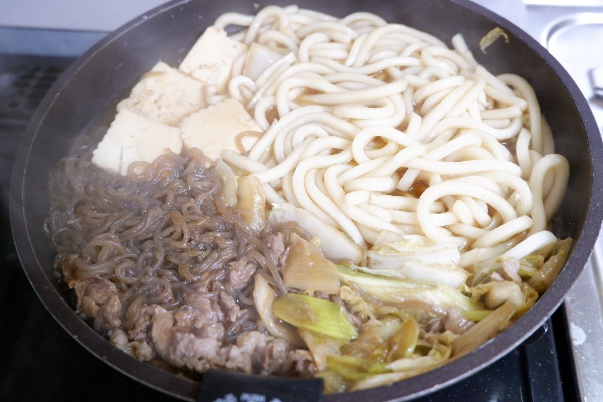 フライパンであったか すき鍋煮込みうどん レシピサイト Nadia ナディア プロの料理家のおいしいレシピ