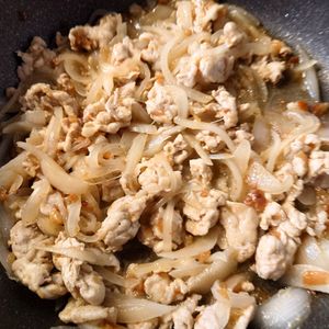 ヒラメの作ってみた!投稿(『豚こま肉のさっぱり梅肉炒め』梅×豚肉×ポン酢が反則レベル)