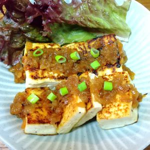 チョロリスの作ってみた!投稿(絶品オニオンソースDE『厚揚げステーキ』節約副菜♡)