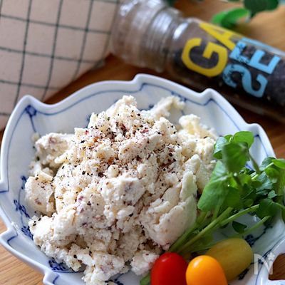 3分で完成！ヘルシーでめちゃ旨♡生おからでアンチョビポテサラ