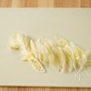 とろっと美味しい！半熟卵の親子丼の下準備