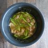 香りも味も楽しめる【アスパラと鶏肉の炊き込みご飯】の工程4