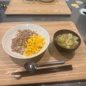 料理上達中の作ってみた!投稿(【子どもも大好き！】我が家の基本の二色丼)