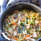 10分煮込むだけ♡豚肉とたっぷり野菜のピリ辛韓国風スープ♡