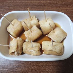 とももの作ってみた!投稿(材料2つ！しみじゅわ〜！長ネギのきつね巻き煮♩簡単おつまみ)