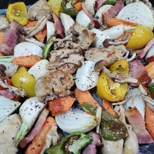 M＊Pの作ってみた!投稿(パーティーやおもてなしにも♩鶏肉と野菜のぎゅうぎゅう焼き)