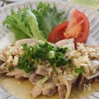 レンジで簡単！蒸し鶏のネギまみれ