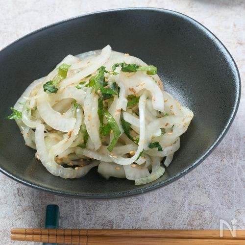 新玉ねぎと大葉の白だし酢和え