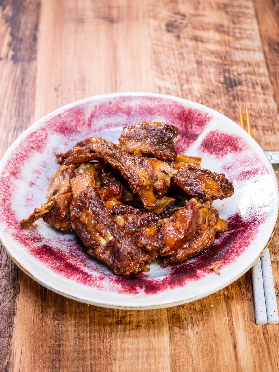 圧力鍋で作る「定番の味付けスペアリブの煮込み」 | レシピサイトNadia