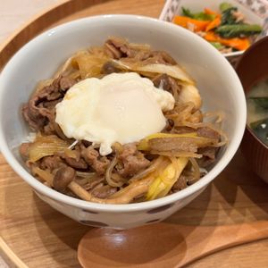すじのこの作ってみた!投稿(煮込み10分！頬張りたくなる牛すき月見丼)