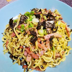 ヴェルの作ってみた!投稿(レンジで3分！【高菜ベーコン焼きそば】)