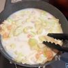 夏でも食べたくなる！シーフードヌードル風うま塩麺の工程4