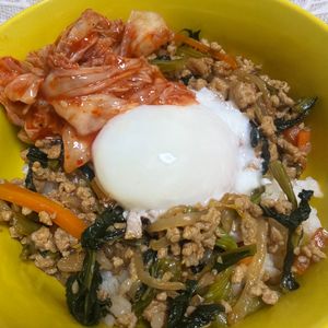 みさっこの作ってみた!投稿(100万再生！【ワンパンビビンバ丼】)