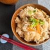 焼き鳥缶で作る！鶏肉としょうがの炊き込みご飯