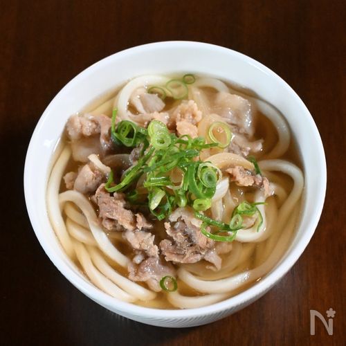 レンジで簡単！新玉ねぎ入り肉うどん